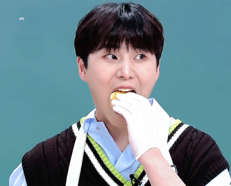 데이식스 영케이 진짜 먹짱이구낭 | 인스티즈