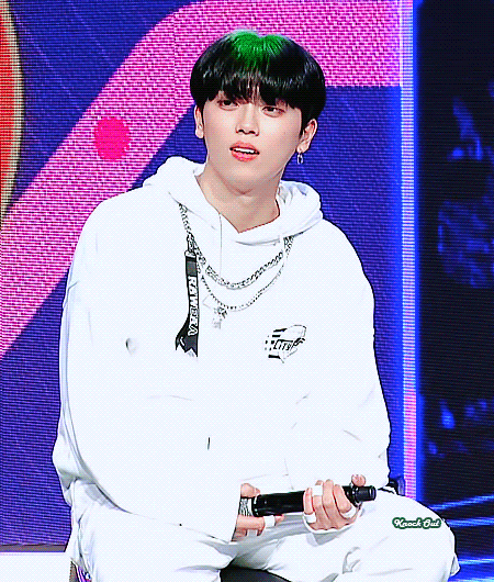 [잡담] 마이크 돌리는 박민균 | 인스티즈