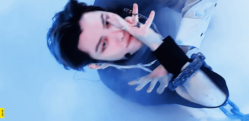 [잡담] 필릭스 이 파트 ㄹㅇ 얼굴 보고 헉했음 | 인스티즈