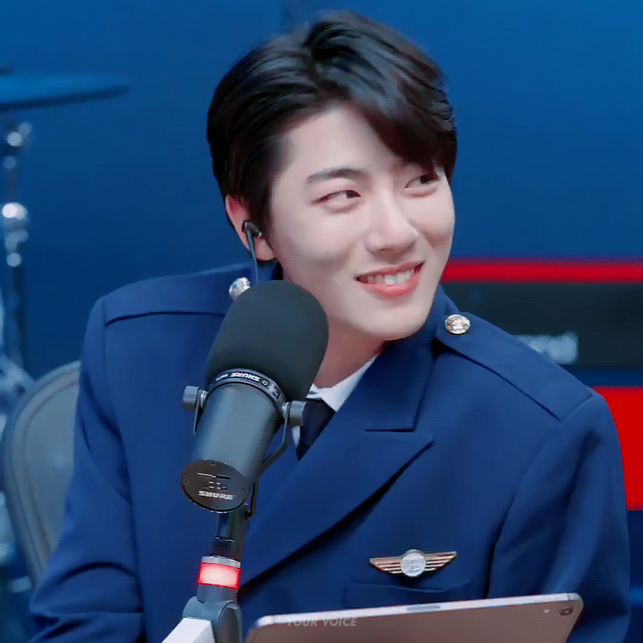 [잡담] 원래도 잘생겼는데 오늘 진짜 레전드로 잘 생겼어 | 인스티즈