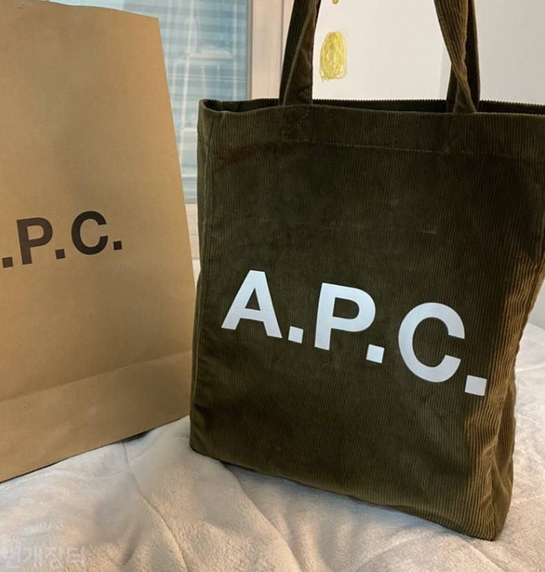 40 가방 좋아하는익들 APC 에코백 골라주고가!! | 인스티즈