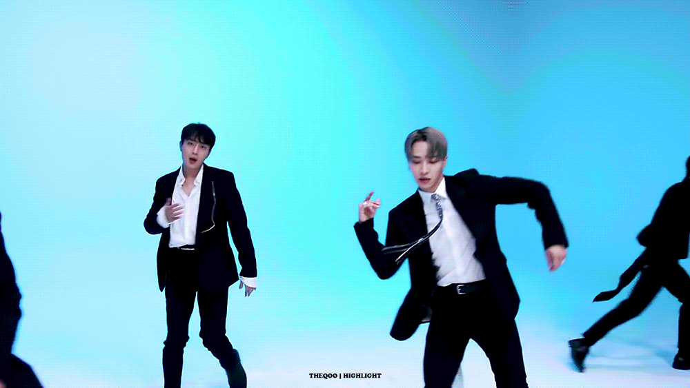 [잡담] 이기광. 윤두준. 불어온다. 수트. 안무. 움짤 | 인스티즈