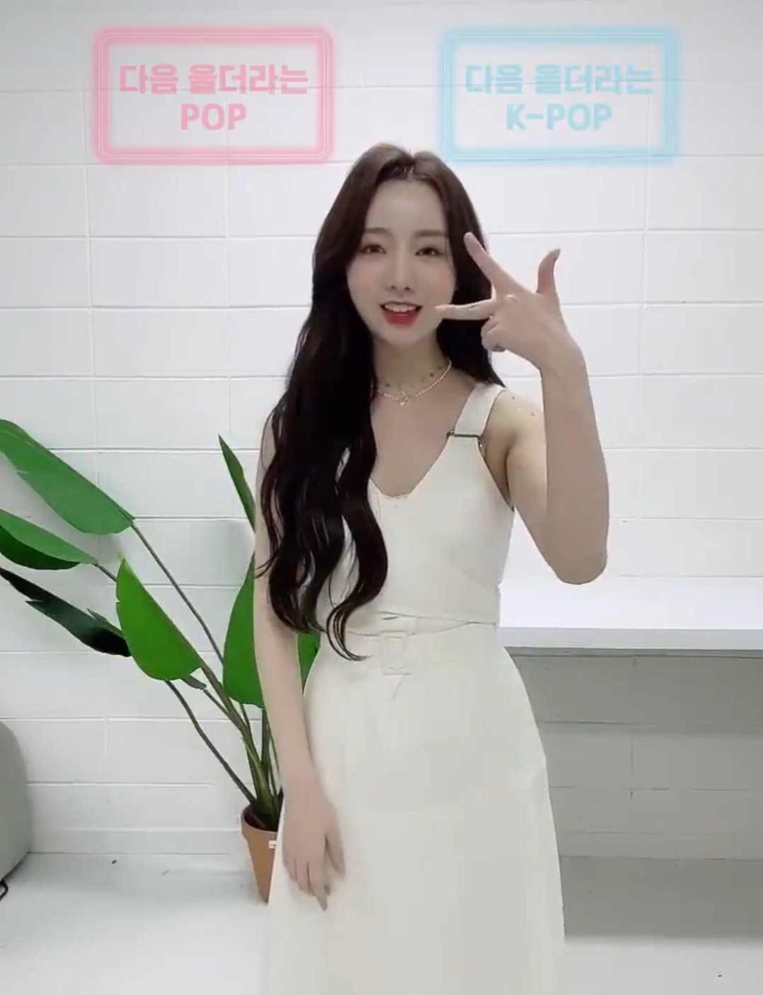 [잡담] 러블리즈 케이팝 고를때 손 모양 다 이런게 너무 귀여워 | 인스티즈