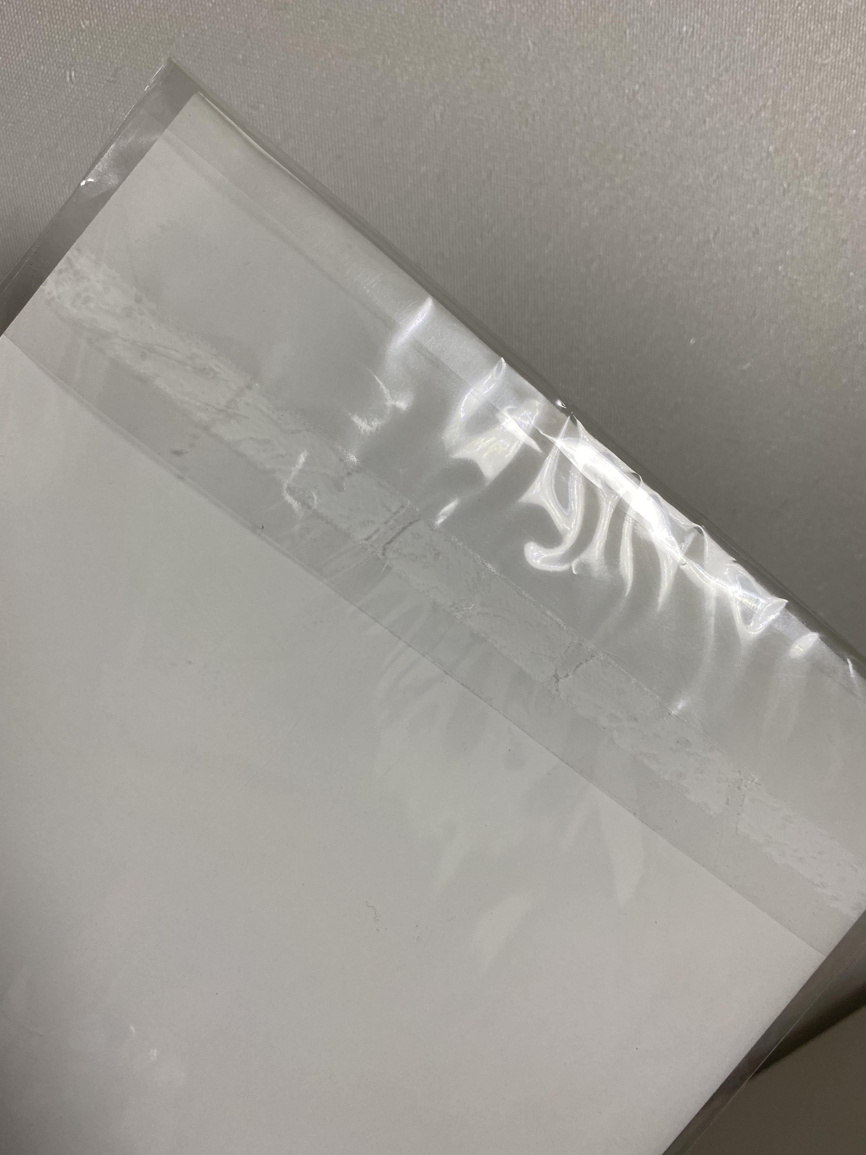 [잡담] 이거 미개봉인거같어??어님 뜯은자국이있는고같어?? | 인스티즈