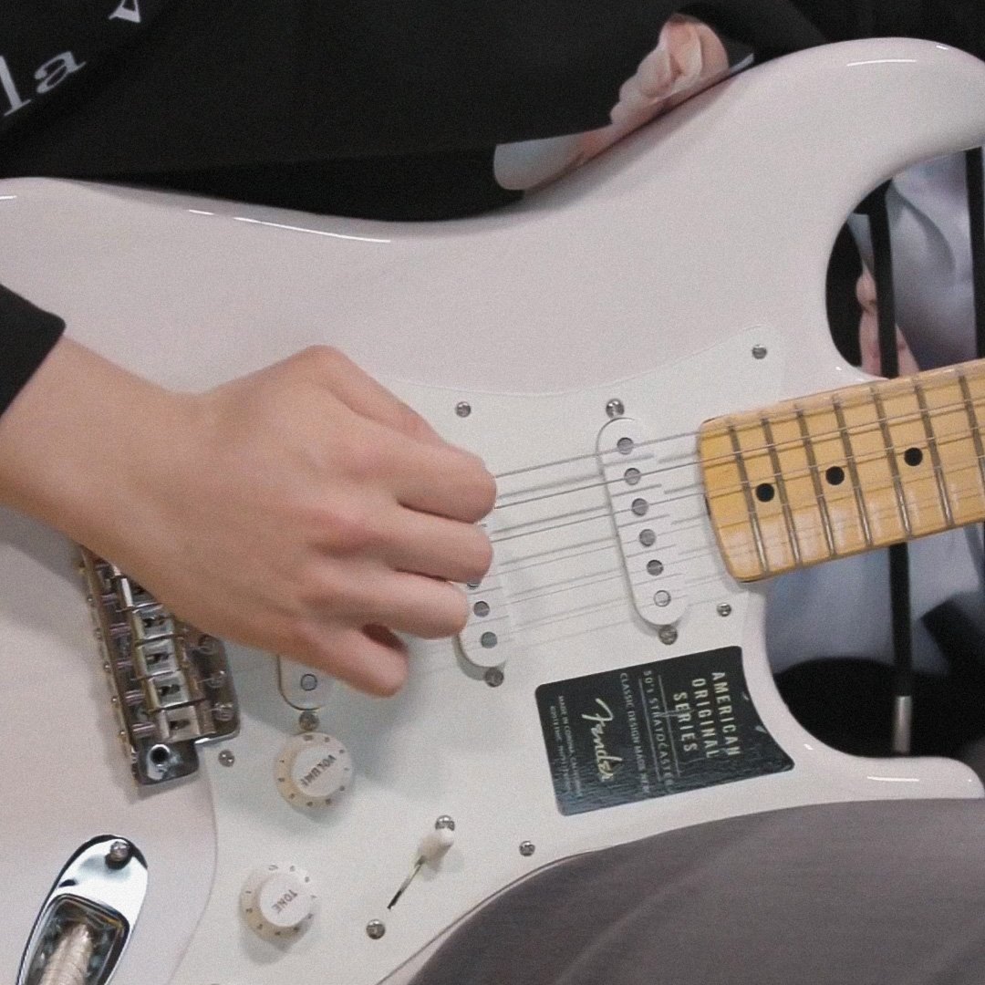 [잡담] 기타치는 손 너무 예쁨.!!! | 인스티즈