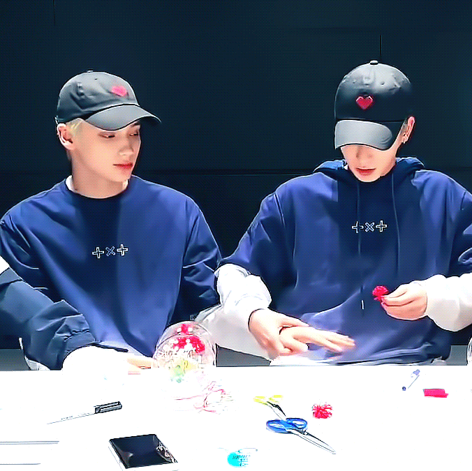 [잡담] 🌹성년의 날을 기념하여 각자 본진 스무살들 축하해주자🌹 | 인스티즈