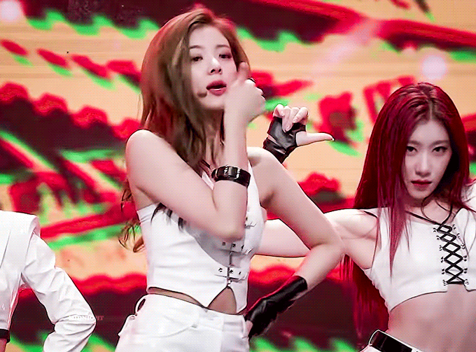 [잡담] 오늘 뮤뱅 리아 스타일링 레전드다 개이쁨 | 인스티즈