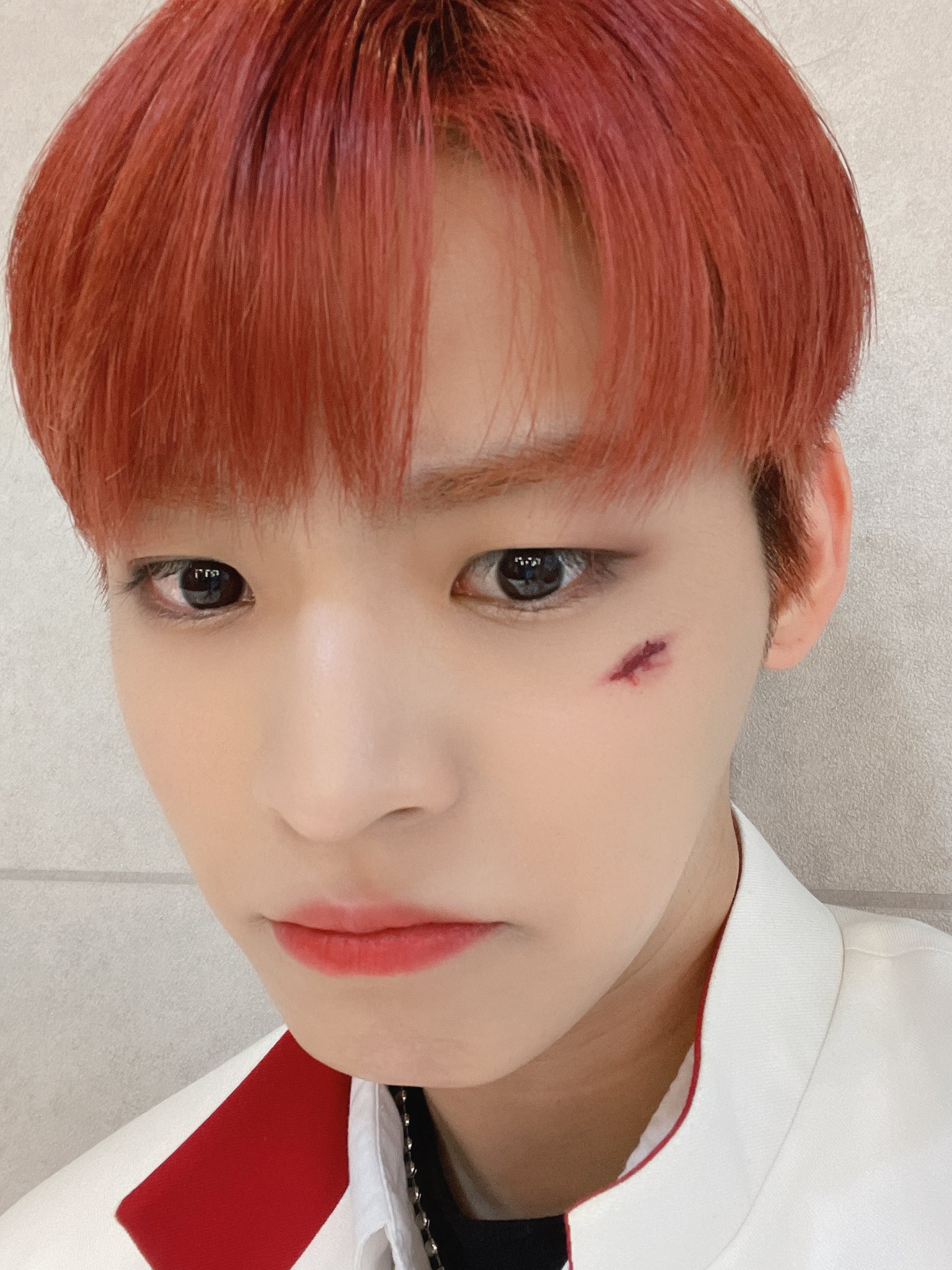 [잡담] 근데 김효진 이정도면 두피가 알아서 빨간머리로 나야하는 거 아니냐 | 인스티즈