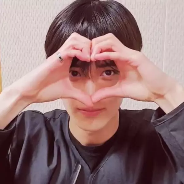 [잡담] 갤러리에 있는 잘생긴 남자사진을 보여주는 글 | 인스티즈