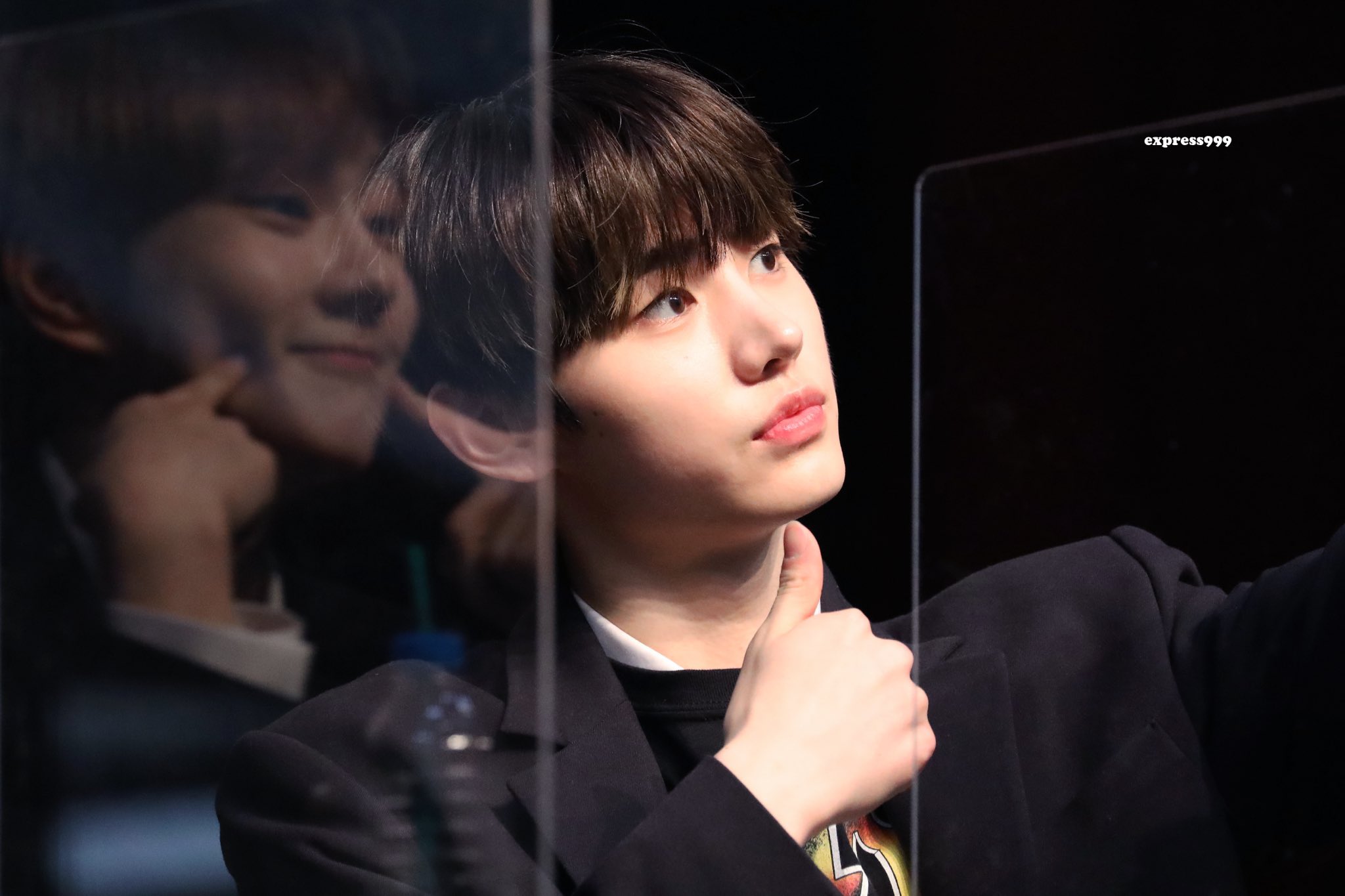 [잡담] 이시국 팬싸가 낳은 뜻밖의 투샷..... | 인스티즈