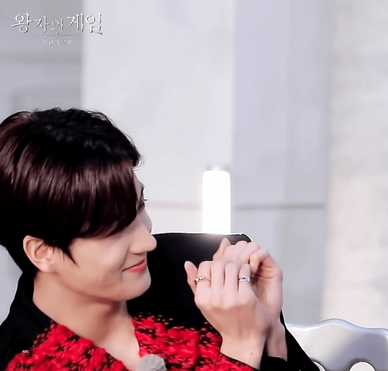 [잡담] 이재현 지금 나한테 하트 날리는거 맞지 | 인스티즈