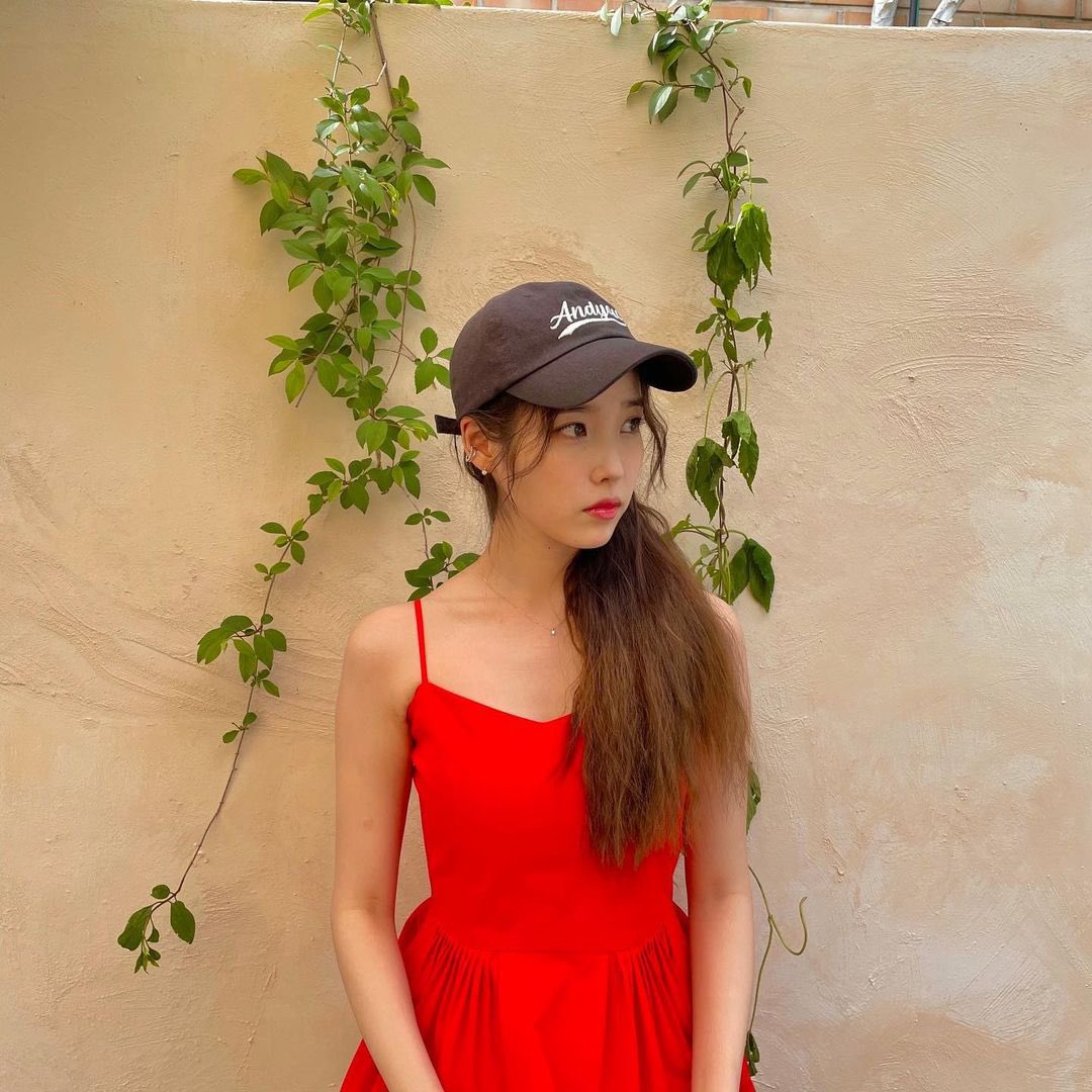 [잡담] 아이유 방금 새로 뜬 사진 개이뻐ㅠㅠㅠ | 인스티즈