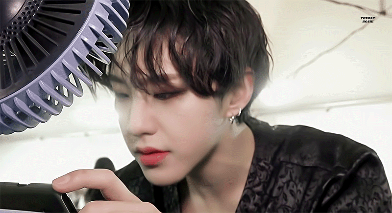 [잡담] 호시 무대 모니터하는 짤인데 | 인스티즈