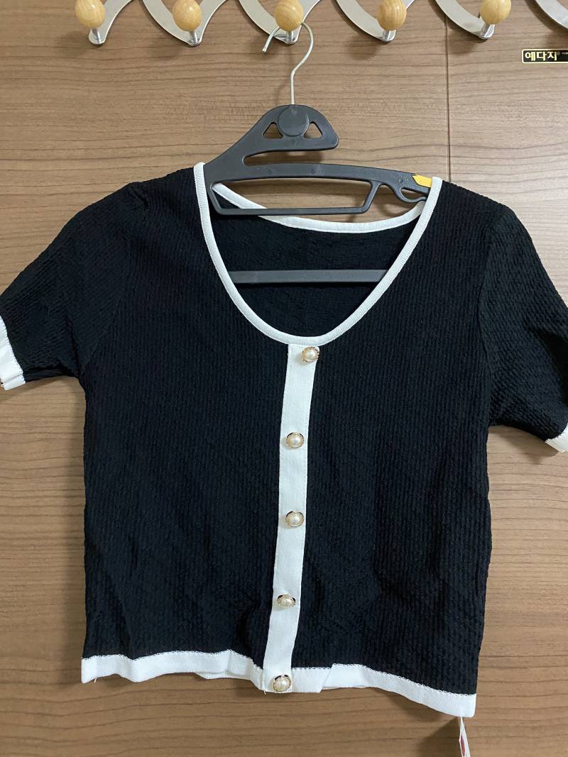 얘들아얘들아옷좀봐줘 상의이거에다 검정슬랙스 이상해??? | 인스티즈