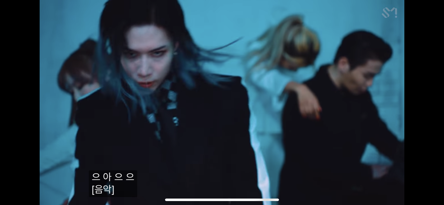 [잡담] 노래 못듣는 상태에서 태민 뮤비보다가 10초만에 이상함을 느낌 | 인스티즈