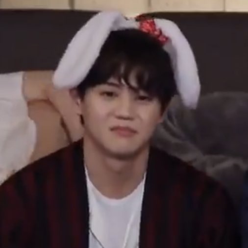 [잡담] 윤두준 애교 후 현타 온 짤보는 양요섭 표정 | 인스티즈