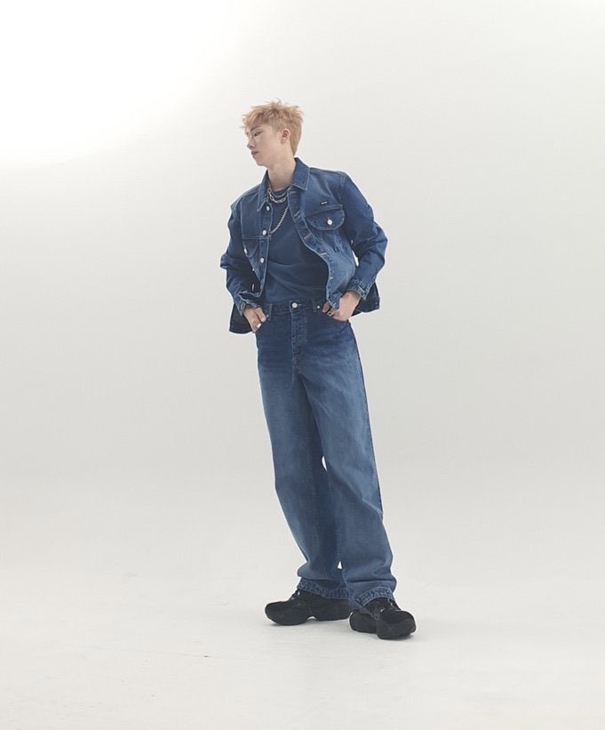 [잡담] 애기때 쓰던 모자가 아직도 맞는다는 남돌 | 인스티즈