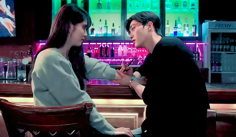 [잡담] 한소희 송강 티저 움짤만 봐도 벌써 극락이네.. | 인스티즈