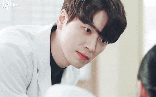 [잡담] 솔직히 이 얼굴로 로코 안 찍는건 유죄 아니니.... | 인스티즈