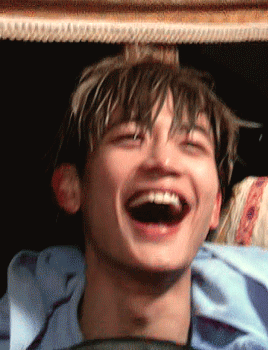 [잡담] 이짤 진짜 청춘이다 엠티가서 바다 뛰어들었다 나온 느낌 | 인스티즈