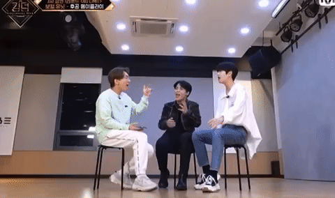 [잡담] 신나면 일어나는 서은광을 대하는 후배님들과 비투비 차이 | 인스티즈