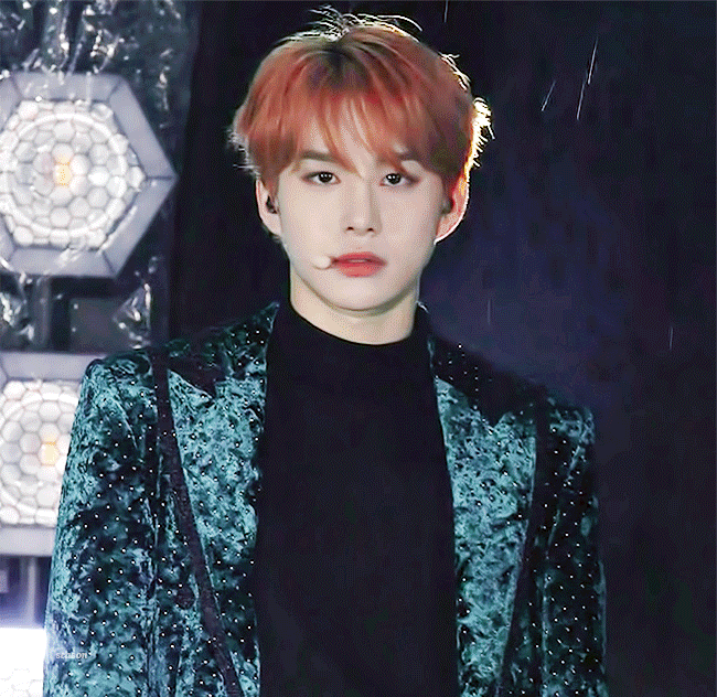 [잡담] 김정우는 어떤 염색을 하든 다 잘 어울려서 고를 수가 없다 | 인스티즈