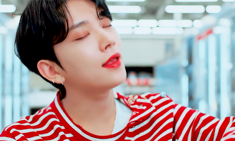 [잡담] 우리집 거실배 입꼬리가 예쁜 남돌 1위 | 인스티즈