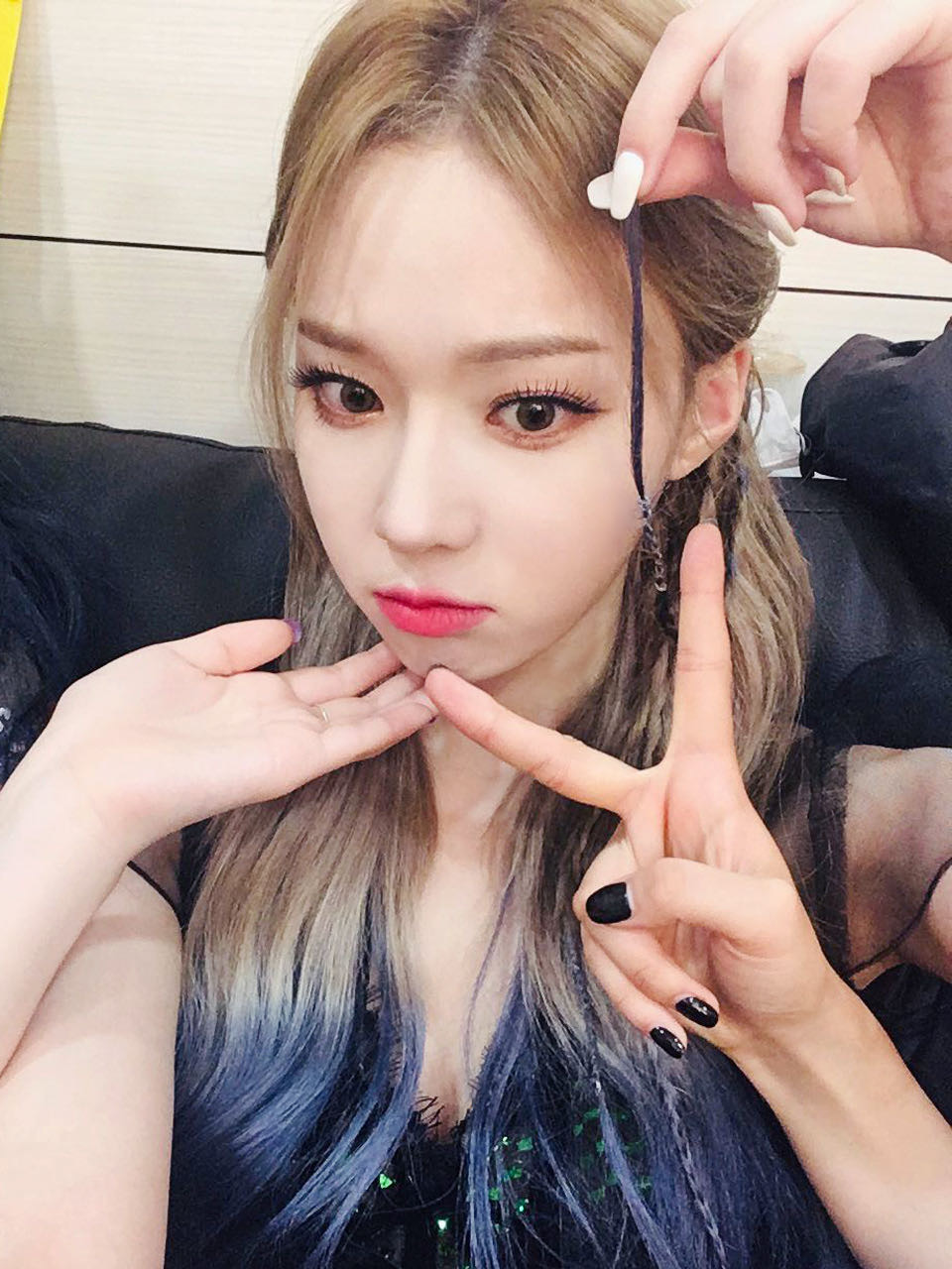 [잡담] 윈터 진짜 너무 이쁘다.. | 인스티즈