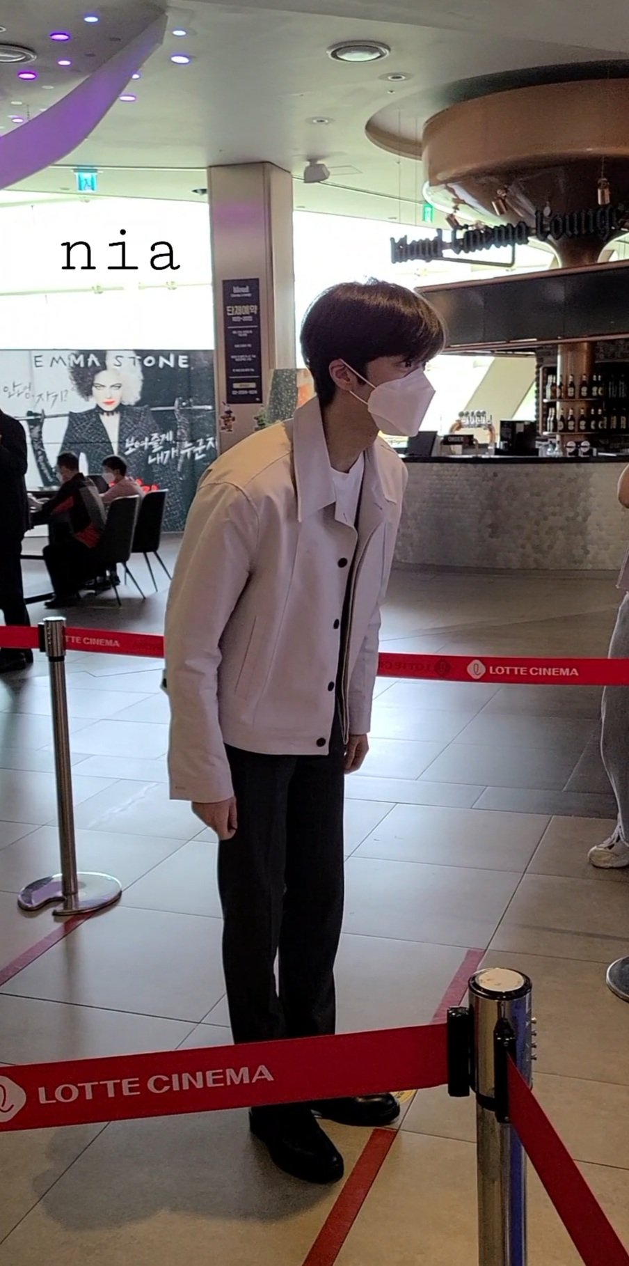 [잡담] 찬희 이 사진 진짜 강아지 같지않아??? | 인스티즈