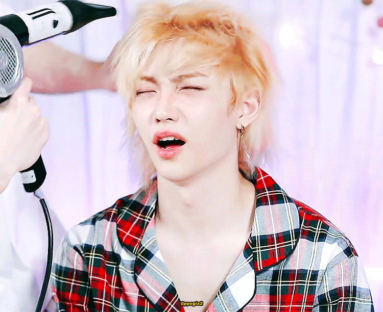 [잡담] 최근 스키즈 자컨에서 필릭스 제발 봐줘... | 인스티즈