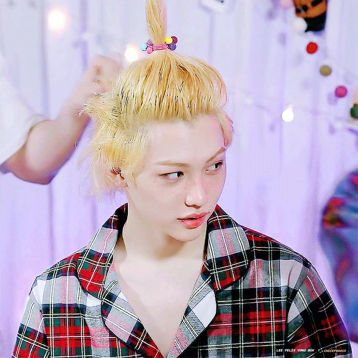 [잡담] 최근 스키즈 자컨에서 필릭스 제발 봐줘... | 인스티즈