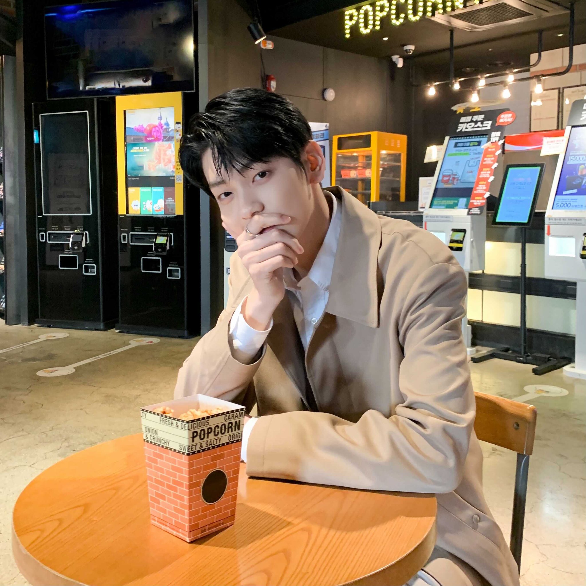 [잡담] 투바투 수빈 완전 남친짤이다... | 인스티즈