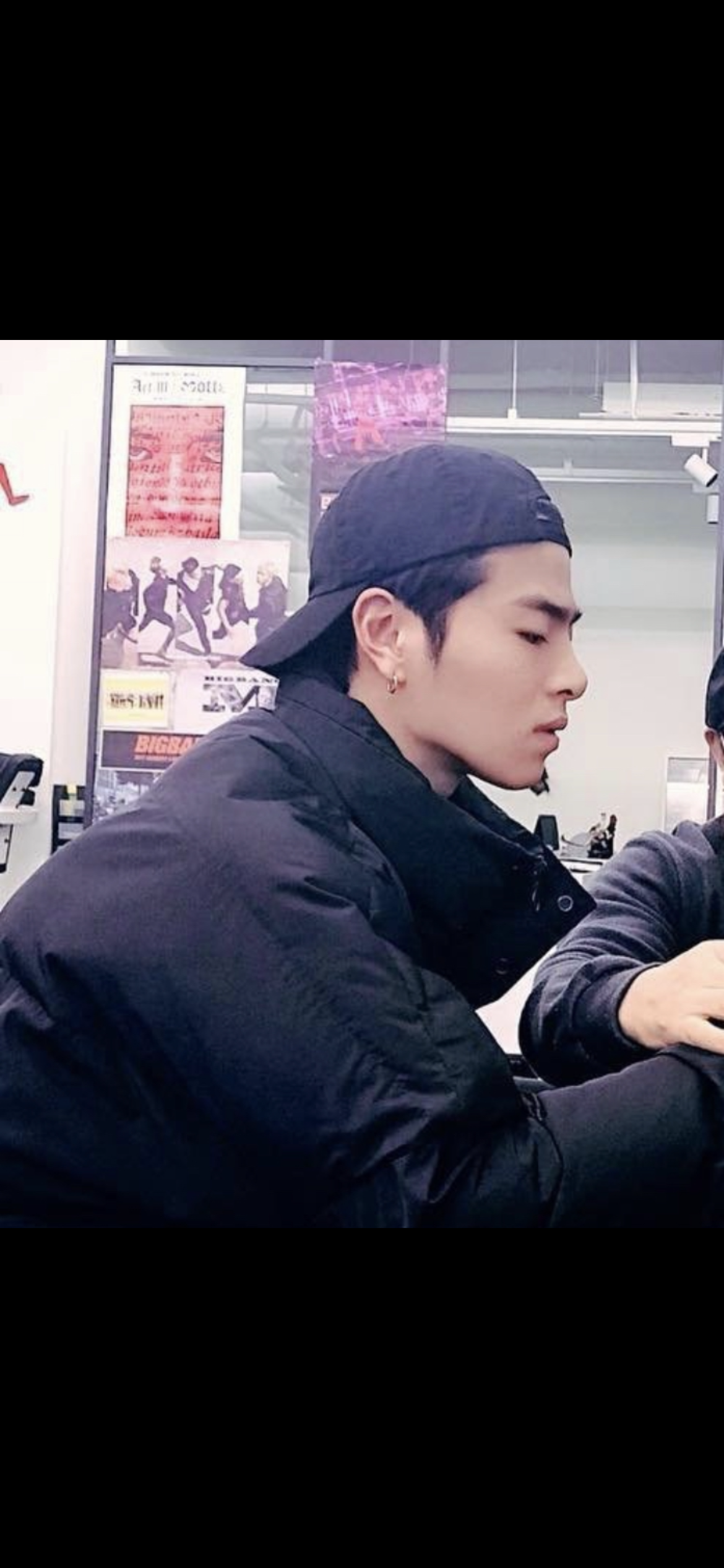 [잡담] 와 이런 얼굴 한번 잘생겨보이면 답 없다진짜 ㅋㅋㅋㅋㅋㅋㅋㅋㅋ | 인스티즈