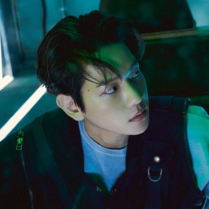 [잡담] 백현 선장님...저랑 우주선타고 둘이서 도망가요 ㅠ | 인스티즈