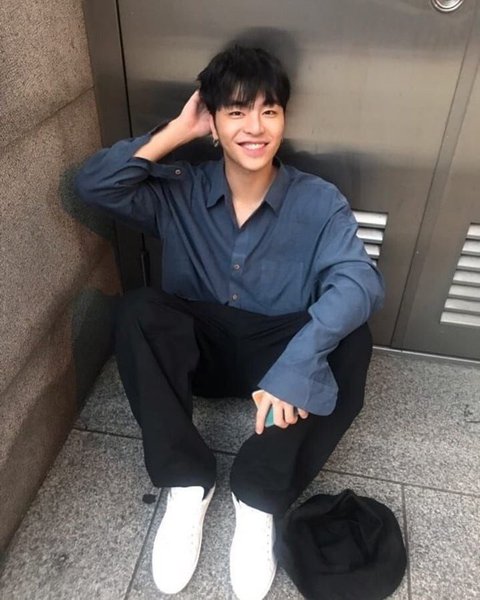 [잡담] 와 이런 얼굴 한번 잘생겨보이면 답 없다진짜 ㅋㅋㅋㅋㅋㅋㅋㅋㅋ | 인스티즈