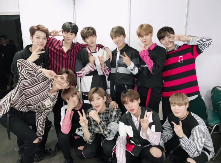 [잡담] 누가 이 옷보고 워너원 에너제틱 활동때 생각난다 그랬는데 | 인스티즈