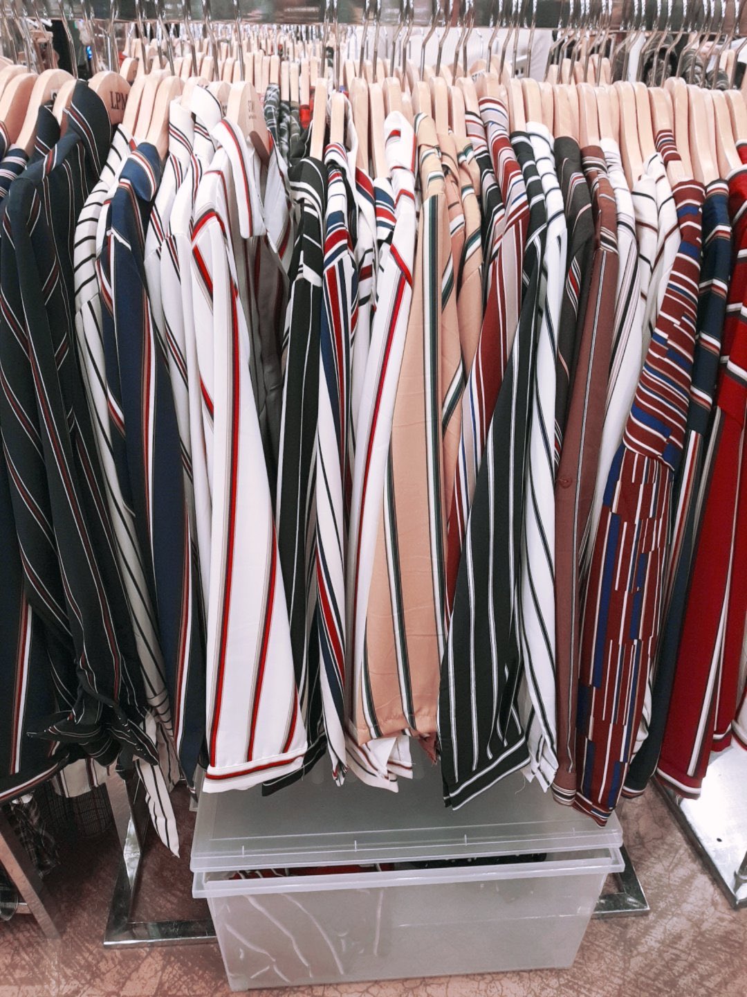 [잡담] 누가 이 옷보고 워너원 에너제틱 활동때 생각난다 그랬는데 | 인스티즈