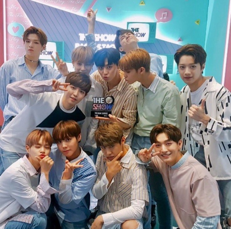 [잡담] 누가 이 옷보고 워너원 에너제틱 활동때 생각난다 그랬는데 | 인스티즈