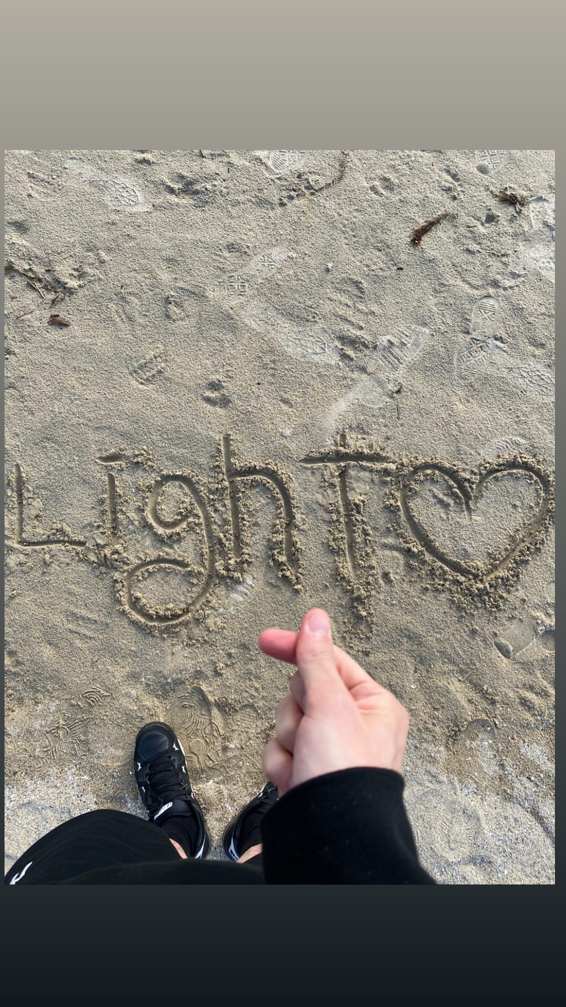 [잡담] 어제 내 본진이 모래사장 위에 쓴거 볼래??? | 인스티즈