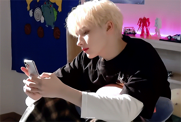 [잡담] 투바투 휴닝카이 금발에 고글이라니 미쳤어 | 인스티즈