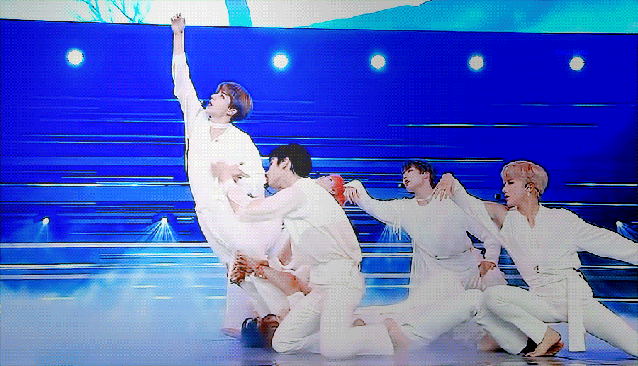 [잡담] 더보이즈 도원경 의상 너무 이뻤다😭 | 인스티즈