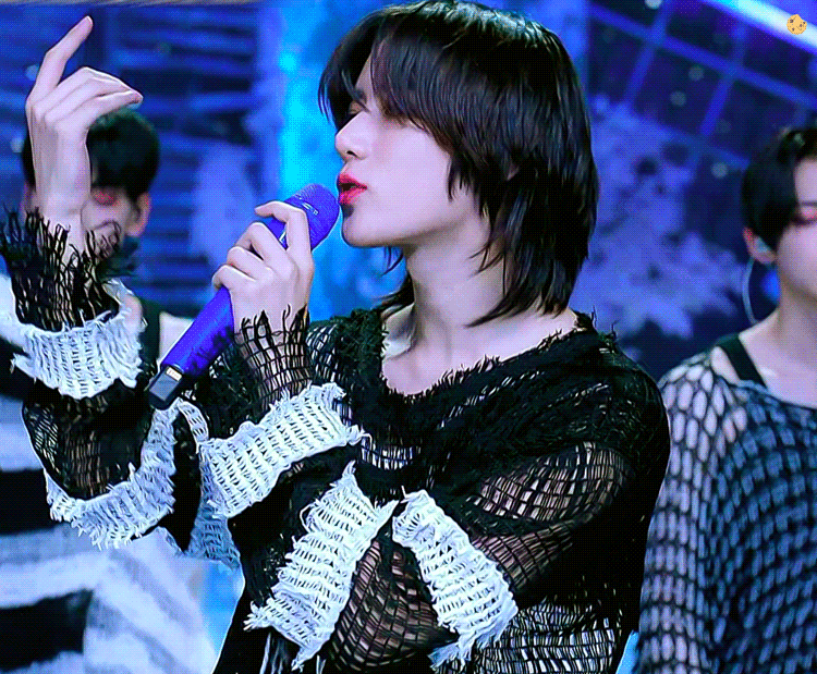 [잡담] 여러분 진짜 이거 한번 들어주실 분? 진짜 딱 한번만 속는셈 치고 앨범 전곡재생 해보실 분?? 진짜 노래 너무 좋은데.. 진짜로미쳤는데 진짜... | 인스티즈