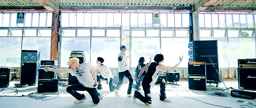 [잡담] 여러분 진짜 이거 한번 들어주실 분? 진짜 딱 한번만 속는셈 치고 앨범 전곡재생 해보실 분?? 진짜 노래 너무 좋은데.. 진짜로미쳤는데 진짜... | 인스티즈