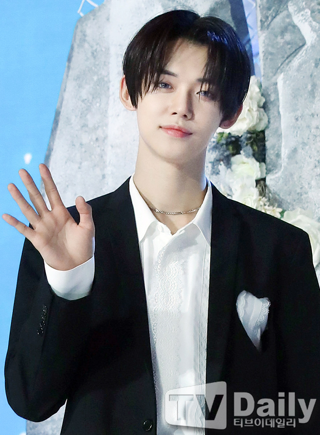 [잡담] 투바투 연준 데뷔 때랑 어제랑 살뺀거 차이 대박이다ㄷㄷ | 인스티즈