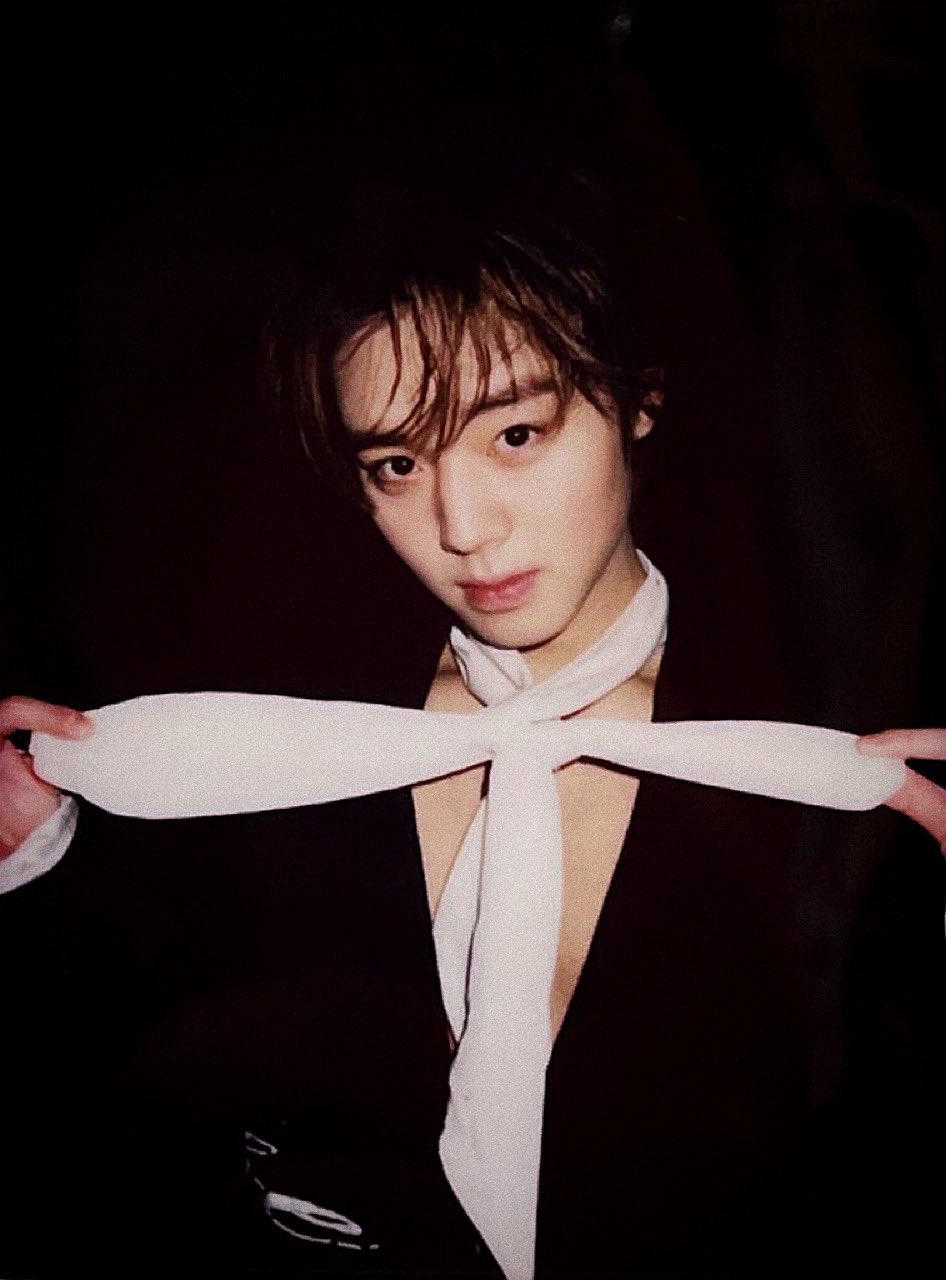 [잡담] 박지훈 폴라 사진 볼때마다 개잘생긴 거 또 실감함 | 인스티즈