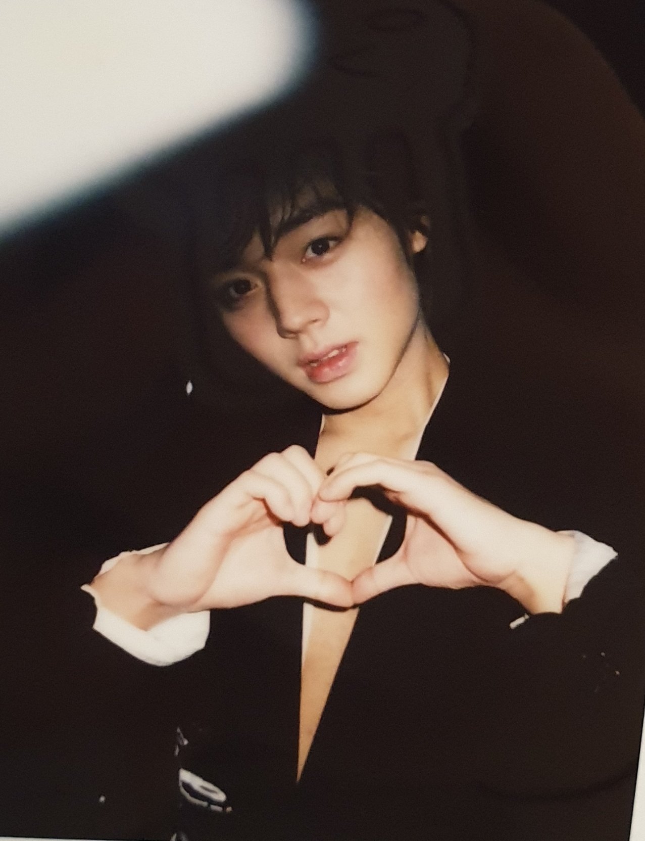 [잡담] 박지훈 폴라 사진 볼때마다 개잘생긴 거 또 실감함 | 인스티즈