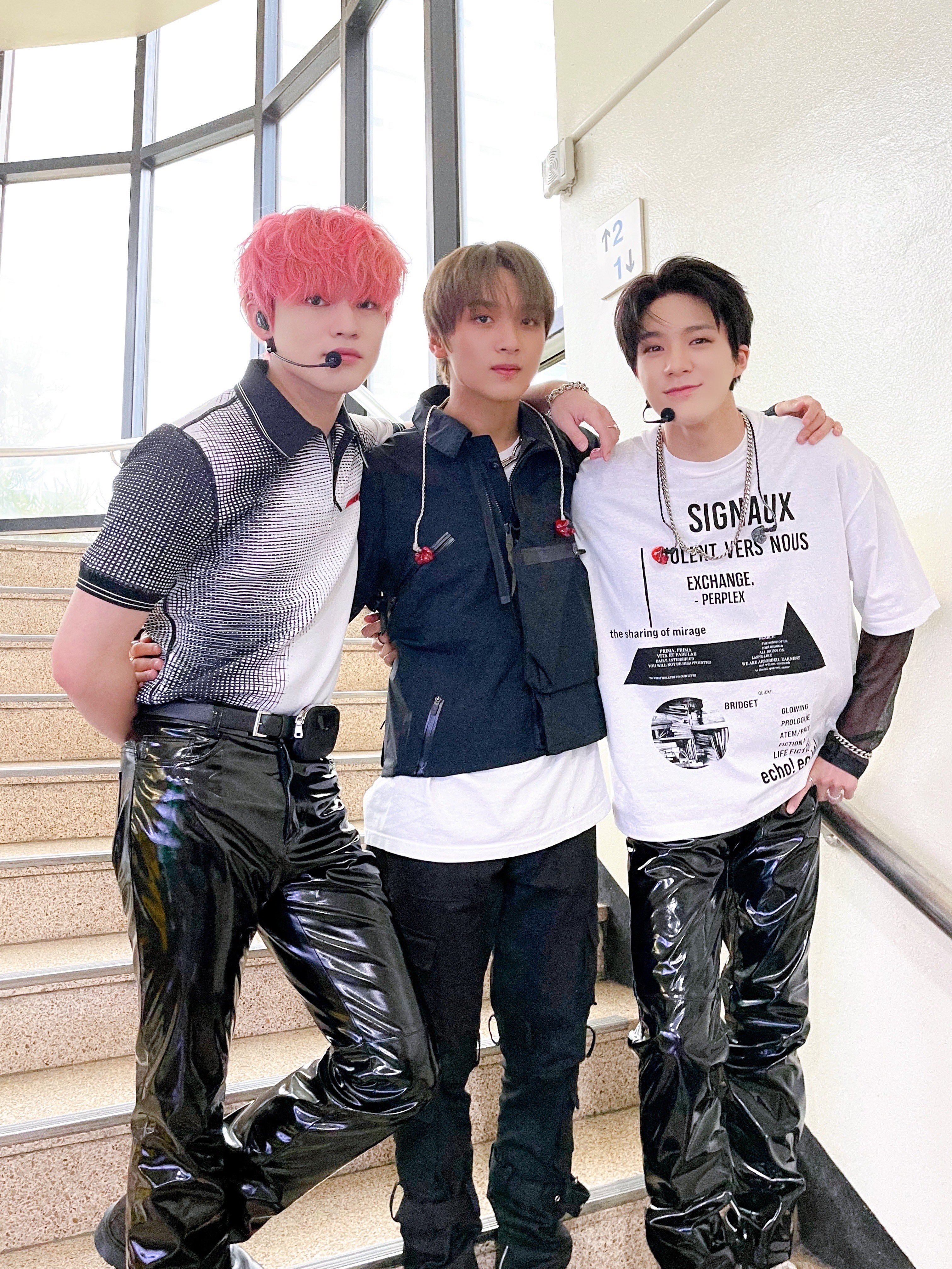 [잡담] 천러 이짤 너무 귀여워...카메라랑 낯가리는거 | 인스티즈