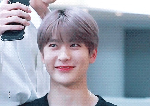 [잡담] 재현 진짜 잘생겼어 | 인스티즈