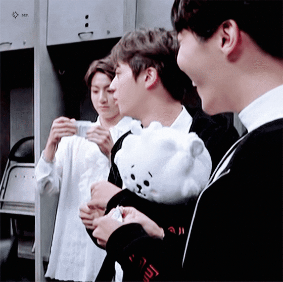 [잡담] 방탄 제이홉 아플 때 진이 자기 애착인형 두고 가ㅠㅠㅠ | 인스티즈