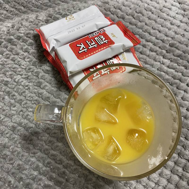 얘들아 쌀과자 너무 위험함 | 인스티즈